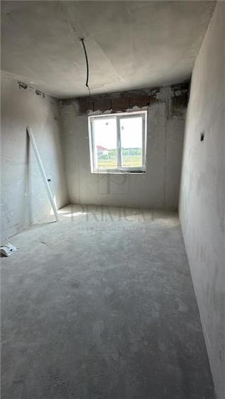 Duplex cu 4 camere cu Canalizare în Moșnița Nouă