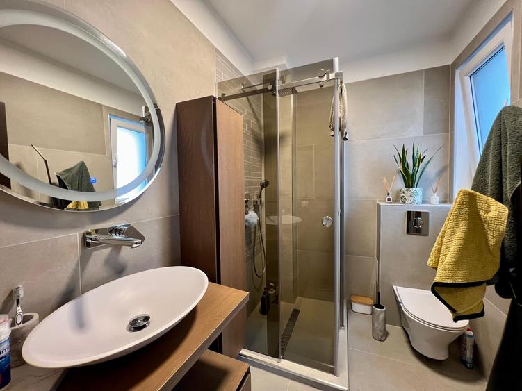 Duplex cu 4 camere cu Canalizare în Dezmir