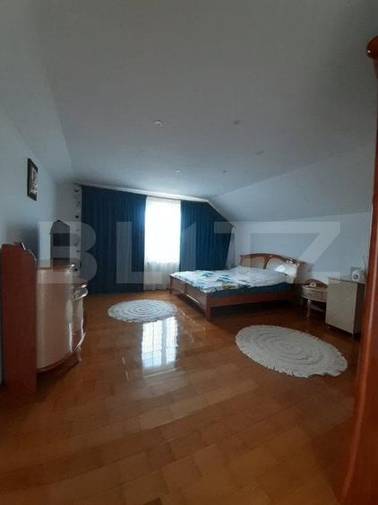 Casă cu 4 camere cu Teren 960 Mp în Săcele