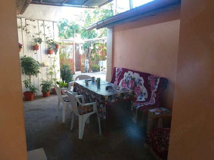 Casă cu 7 camere cu Teren 480 Mp în Coiciu