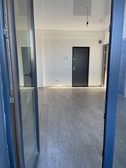 Apartament cu 3 camere semidecomandat în Km 5