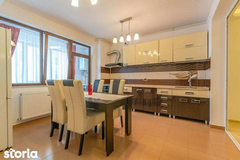 Apartament cu 3 camere semidecomandat, mobilat în Tractorul