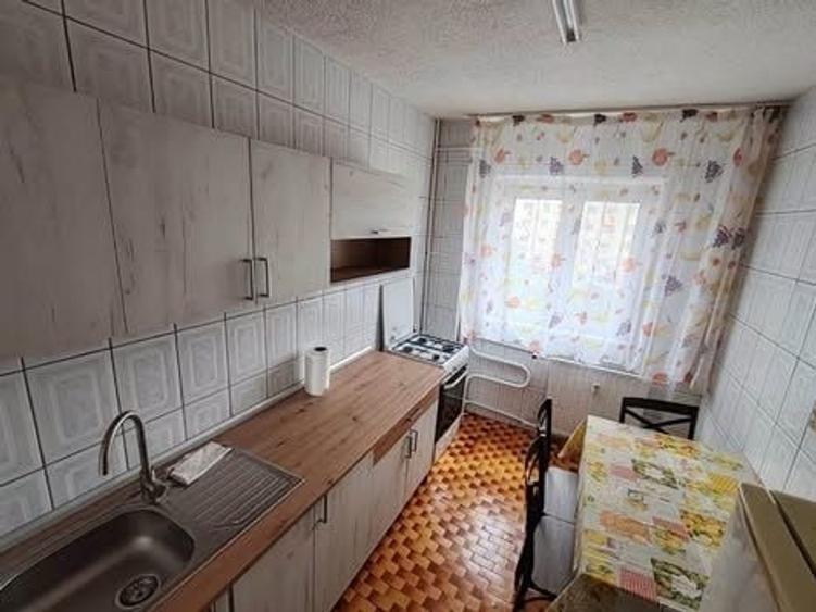 Inchiriez apartament 2 camere zona Diham sector 2 - 3