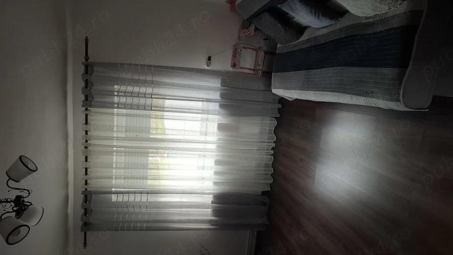 Casă cu 2 camere cu Teren 1028 Mp în Răcăștia