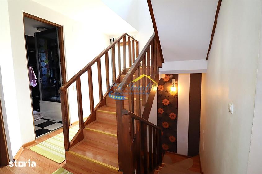 Casă cu 6 camere cu Teren 169 Mp în Central