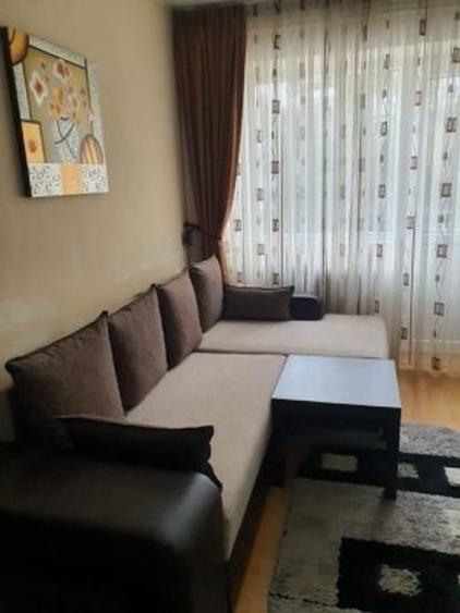 Apartament cu 2 camere semidecomandat în Micro 38