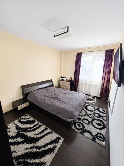 Apartament cu 3 camere decomandat în Lotrioara