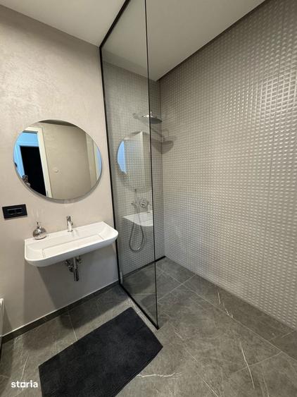 Apartament cu 2 camere decomandat, mobilat în Tractorul