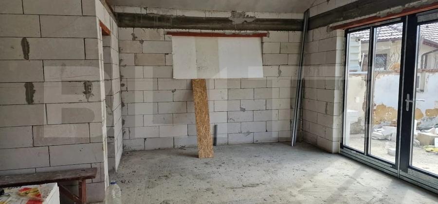 Casă cu Teren 2712 Mp în Central