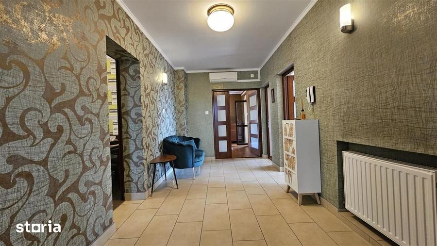 Apartament cu 4 camere în Gruia