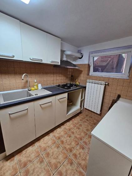 Apartament cu 2 camere decomandat, mobilat în Capitol