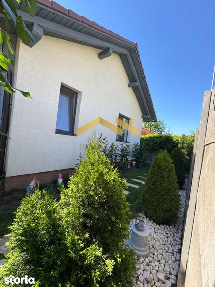 Casă cu 4 camere cu Teren 440 Mp în Sânmihaiu Român