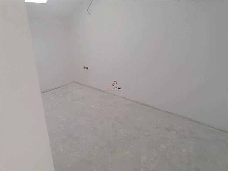 Casă cu Teren 200 Mp în Central