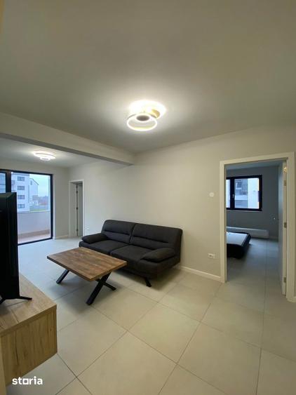Apartament cu 3 camere semidecomandat în Micro 16