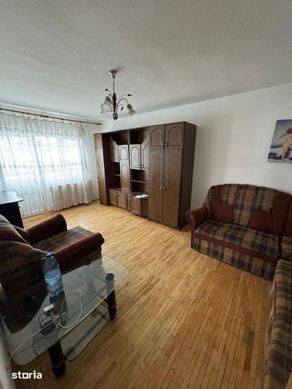 Apartament cu 3 camere decomandat în Ciurea