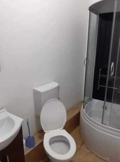 Casă cu 4 camere cu Teren 500 Mp în Uriu