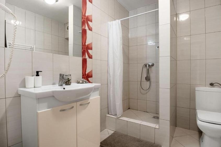 Spațiu comercial, de 600 mp, în Central