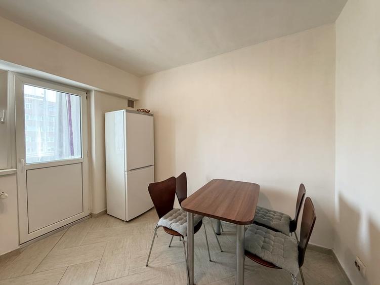 Apartament cu 2 camere decomandat în Tineretului