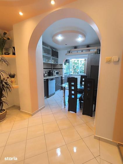 Apartament cu 3 camere decomandat în Obcini