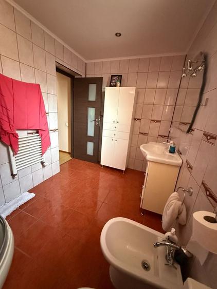 Casă cu 4 camere în Cobadin