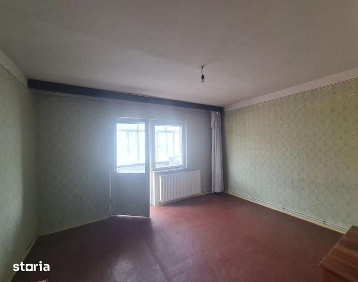 Apartament cu 2 camere semidecomandat în Dârste