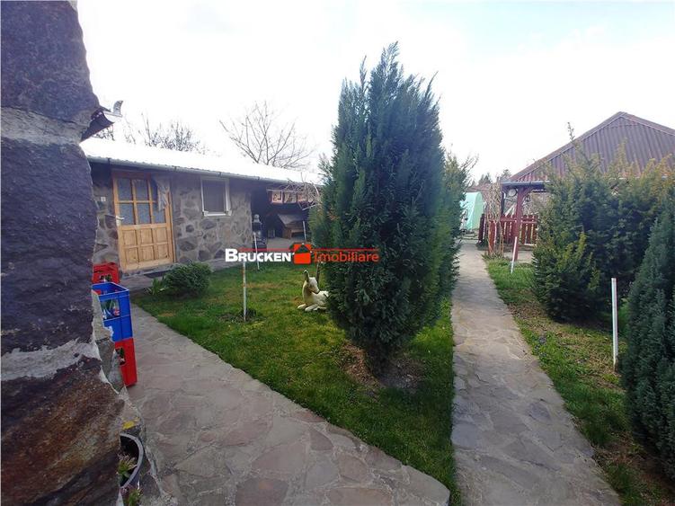 Casă cu 3 camere cu Teren 800 Mp în Central