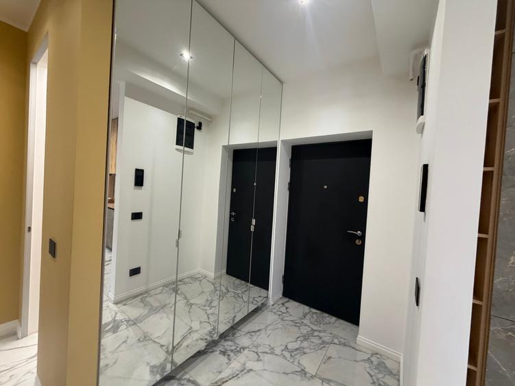 Apartament cu 3 camere decomandat în Domenii
