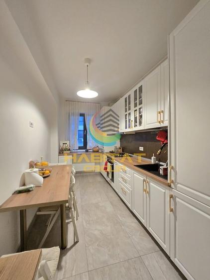Apartament cu 4 camere decomandat, mobilat în Brâncoveanu
