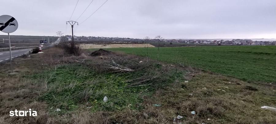 Teren de 10800 mp, în Central