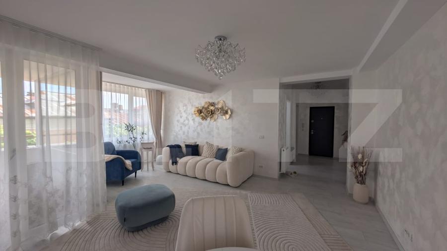 Apartament cu 3 camere decomandat, mobilat în Central