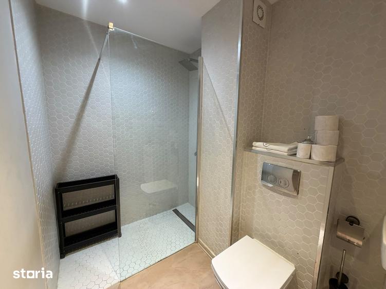 Apartament cu 3 camere în Tei