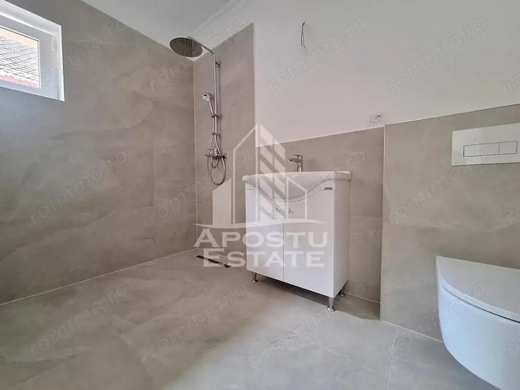 Apartament cu 2 camere decomandat în Intim
