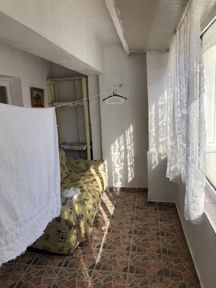 Apartament cu 2 camere decomandat în Podul de Fier