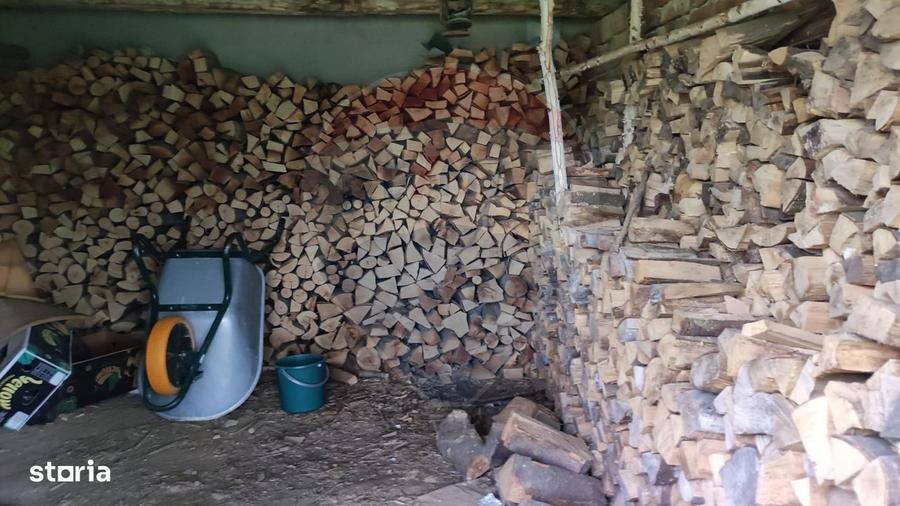 Casă cu 4 camere cu Teren 11769 Mp în Munteni