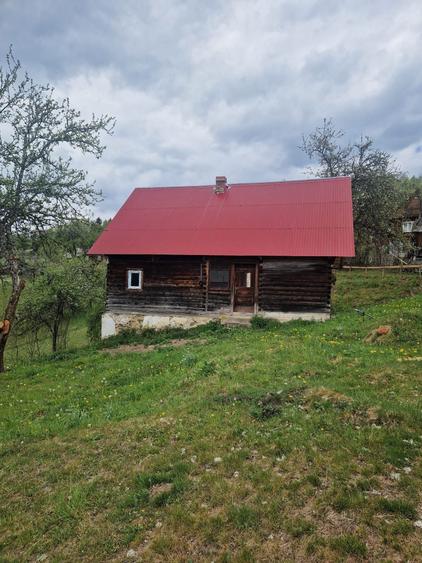 Casă cu 4 camere în Prelucă