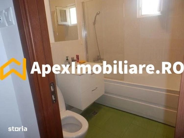 Apartament cu 3 camere decomandat în Aviației