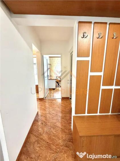 Apartament cu 3 camere decomandat în Decebal