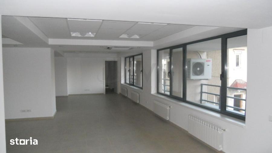 Spatiu showroom PARTER si MEZANIN - 2