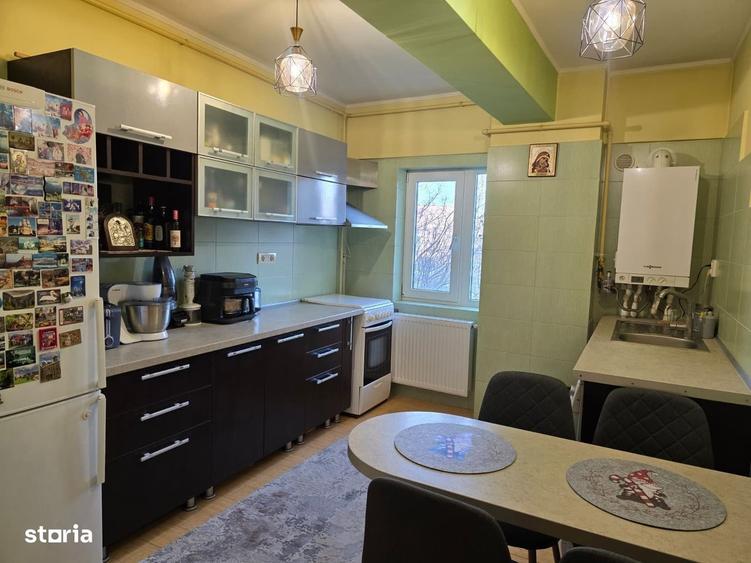 Apartament cu 2 camere decomandat, mobilat în Primo