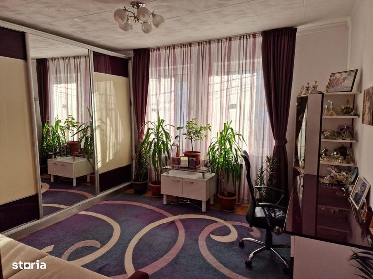 Casă cu 3 camere cu Teren 193 Mp în Central