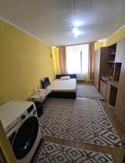 Garsonieră semidecomandată în Buziașului