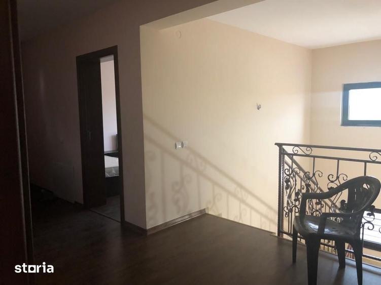 Casă cu 6 camere cu Teren 500 Mp în Petrăchioaia