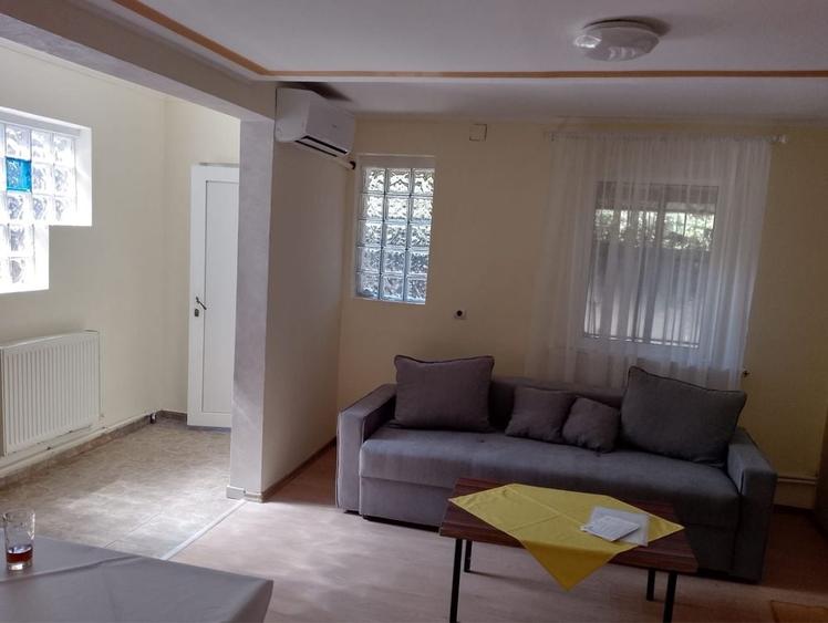 Casă cu 3 camere în Central