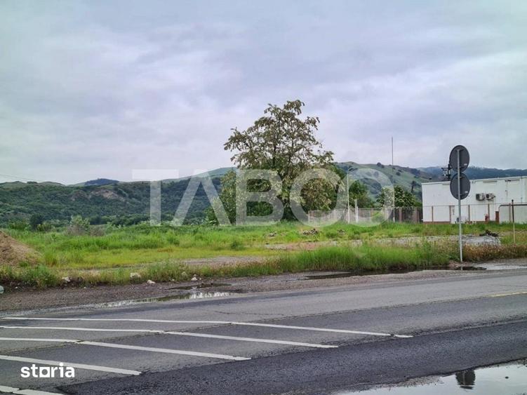 Teren de 4100 mp, în Central