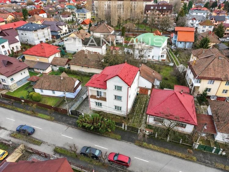 Casa de vanzare ultracentral P+1 ,Baia Mare , zona Avram Iancu ,3 ari teren - 6
