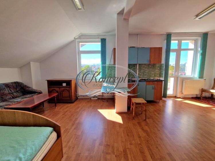Apartament cu 3 camere semidecomandat, mobilat în Gheorgheni