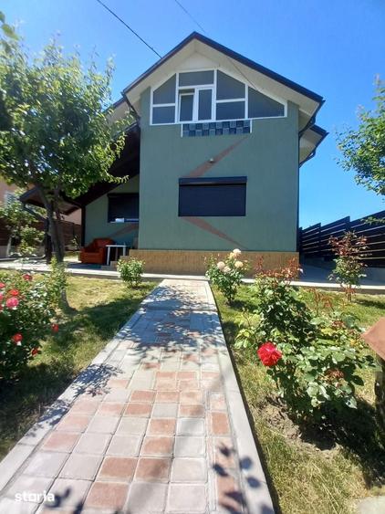 Casă cu 5 camere cu Teren 900 Mp în Central