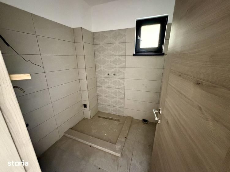 Casă cu 4 camere în Vitan