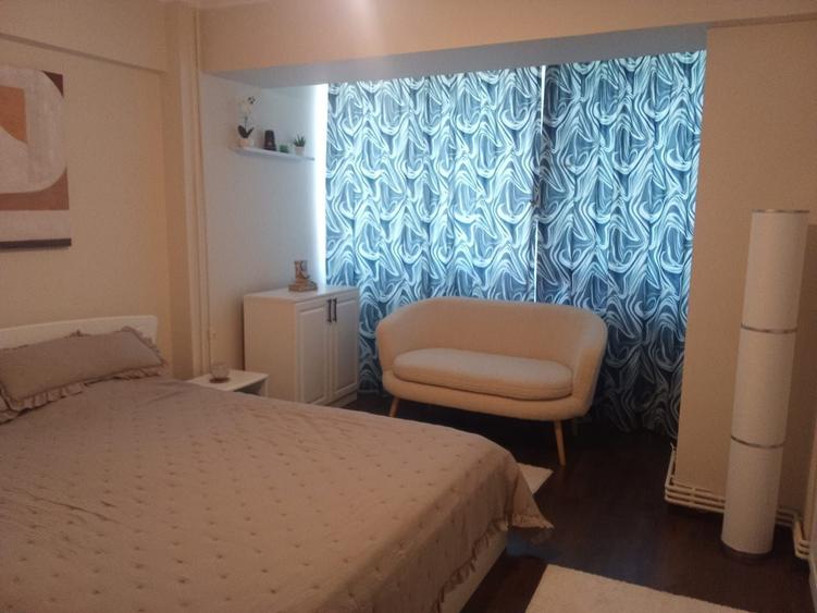 Apartament cu 2 camere decomandat în Democrației