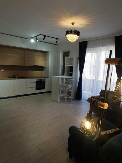 Apartament cu 2 camere decomandat în Central